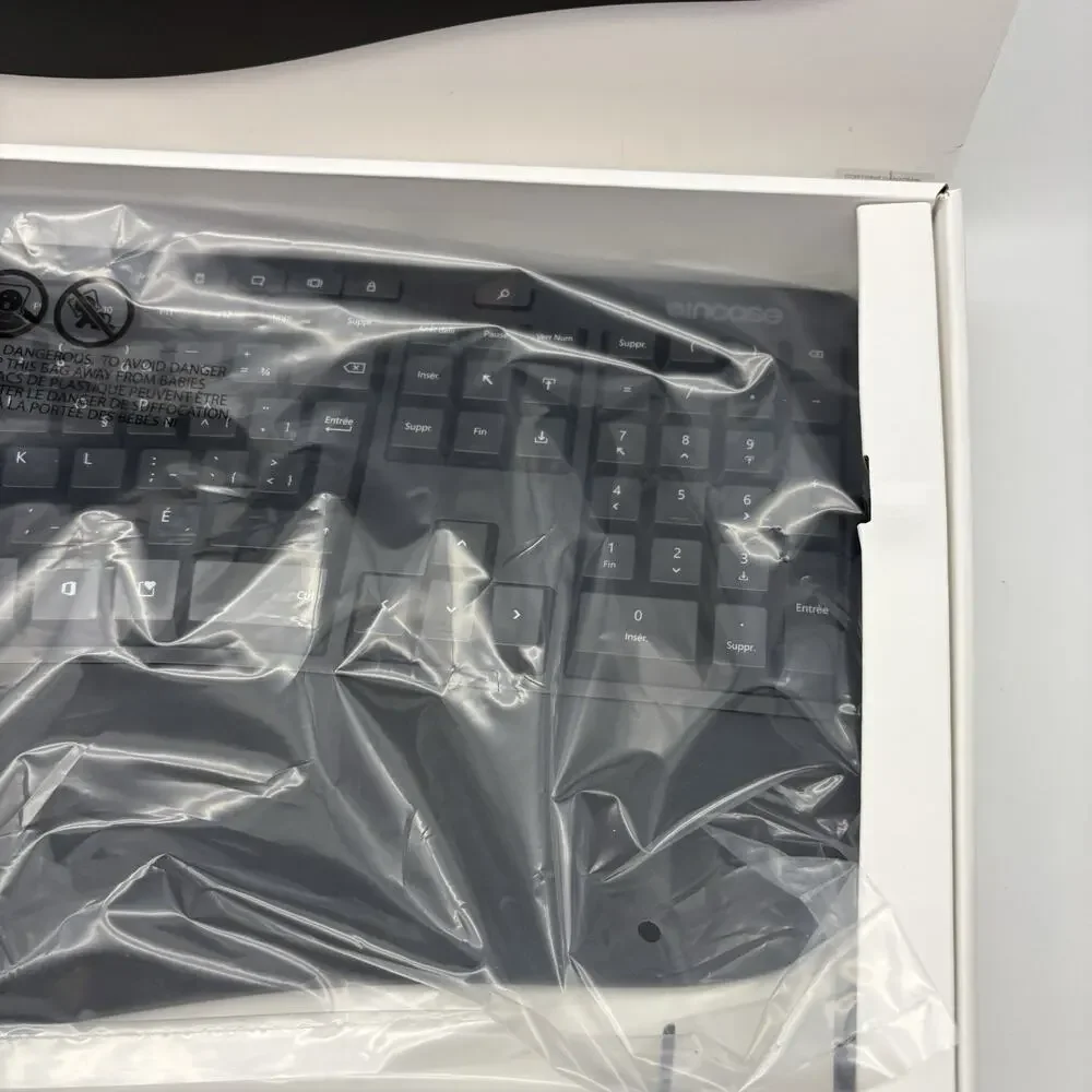 Incase Ergonomic Keyboard Designed by Microsoft Canadian/French Keyboard
